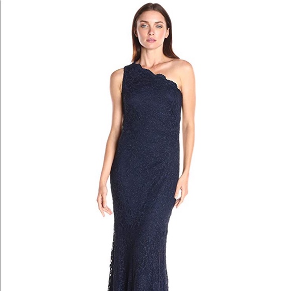 Decode dress in red lace off the shoulder shimmer - Picture 3 of 8